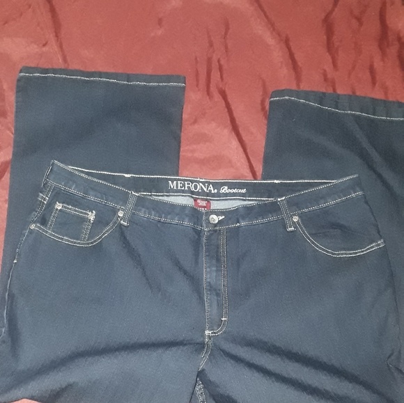 Merona Denim - ☘MERONA Bootcut stretch  short 24ws NWOT